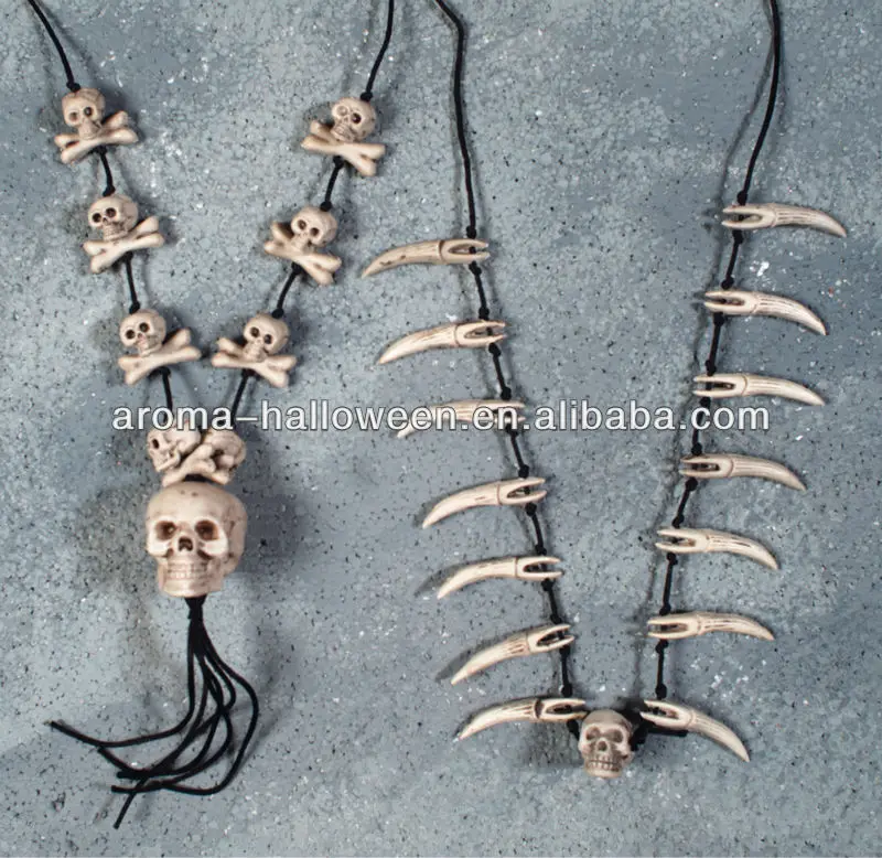 
halloween accessary decoration skull necklace with cross bones made by Plastic Party accessary custume 
