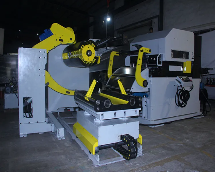 Dongguan HAIWEI 8T 3 in 1 decoiler straightener feeder for punching machine