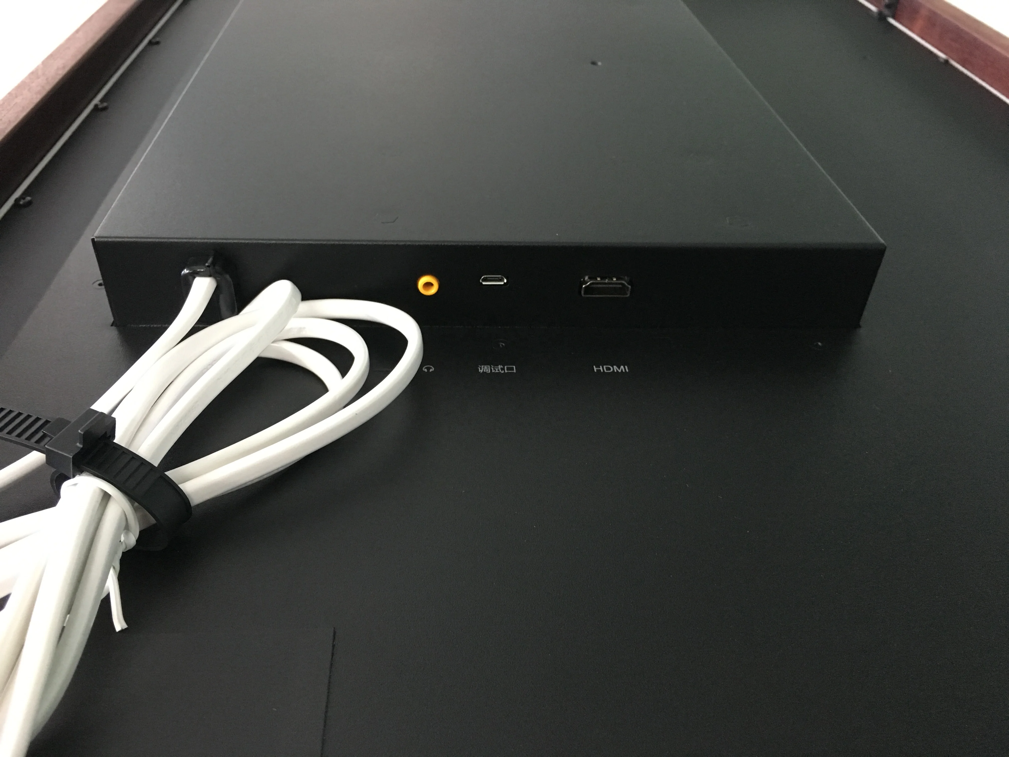 Boe iGallery 32 inch digital electronic art painting lcd screen touch panel wall mount smart advertising player