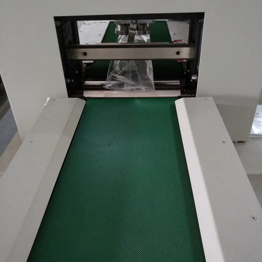 Automatic low cost plastic pouch book / a4 paper packing machine