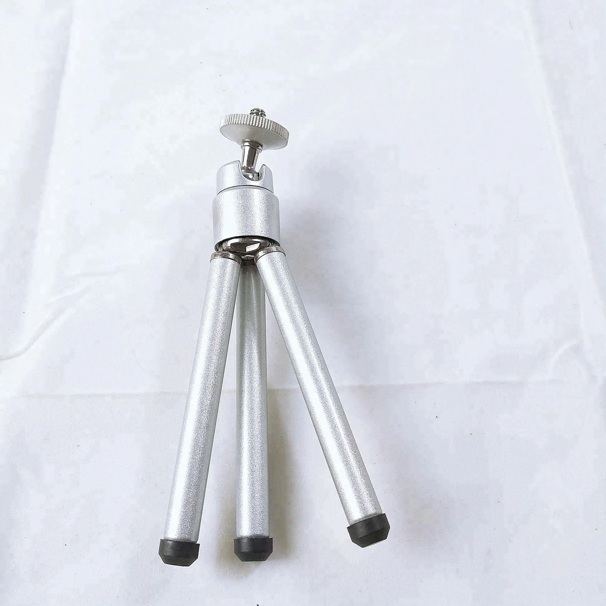 Photographic equipment   Camera Accessories Aluminum Light Weight Selfie Stick Mobile phone  camera Portable Selfie Mini  Tripod