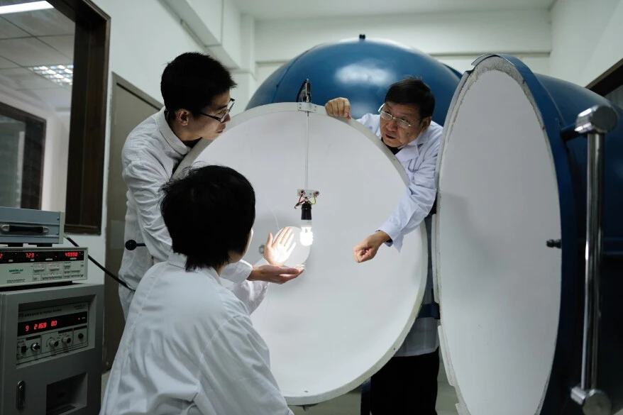 0.3m 0.5m 1.0m 1.5m 1.75m 2.0m  Integrating sphere with cabinet