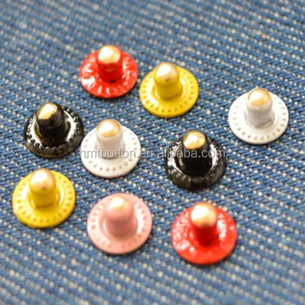 Декоративные штаны для сосков с заклепками