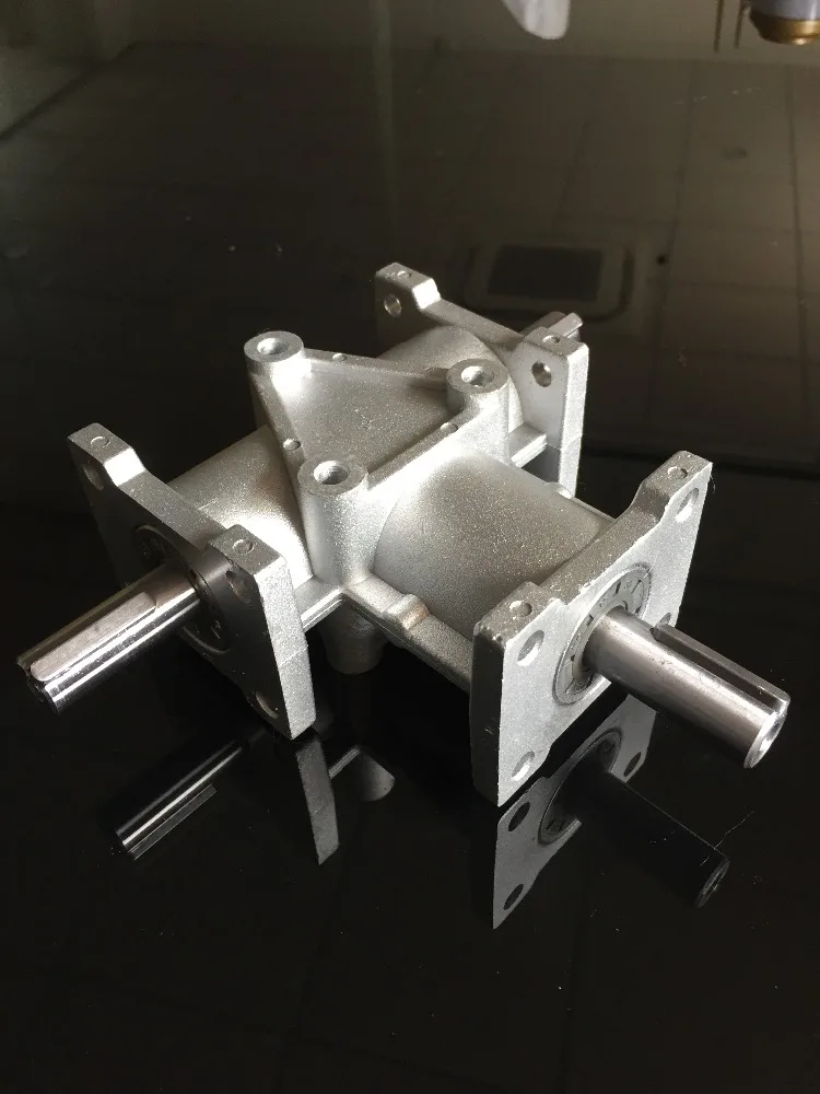 Big Torque Transmission Aluminum House 3 Shafts Gearbox