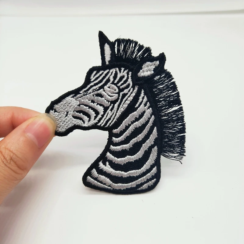 Заводской поставщик, 3D моющиеся вышитые значки, низкий минимальный заказ, термоклейкие нашивки для одежды