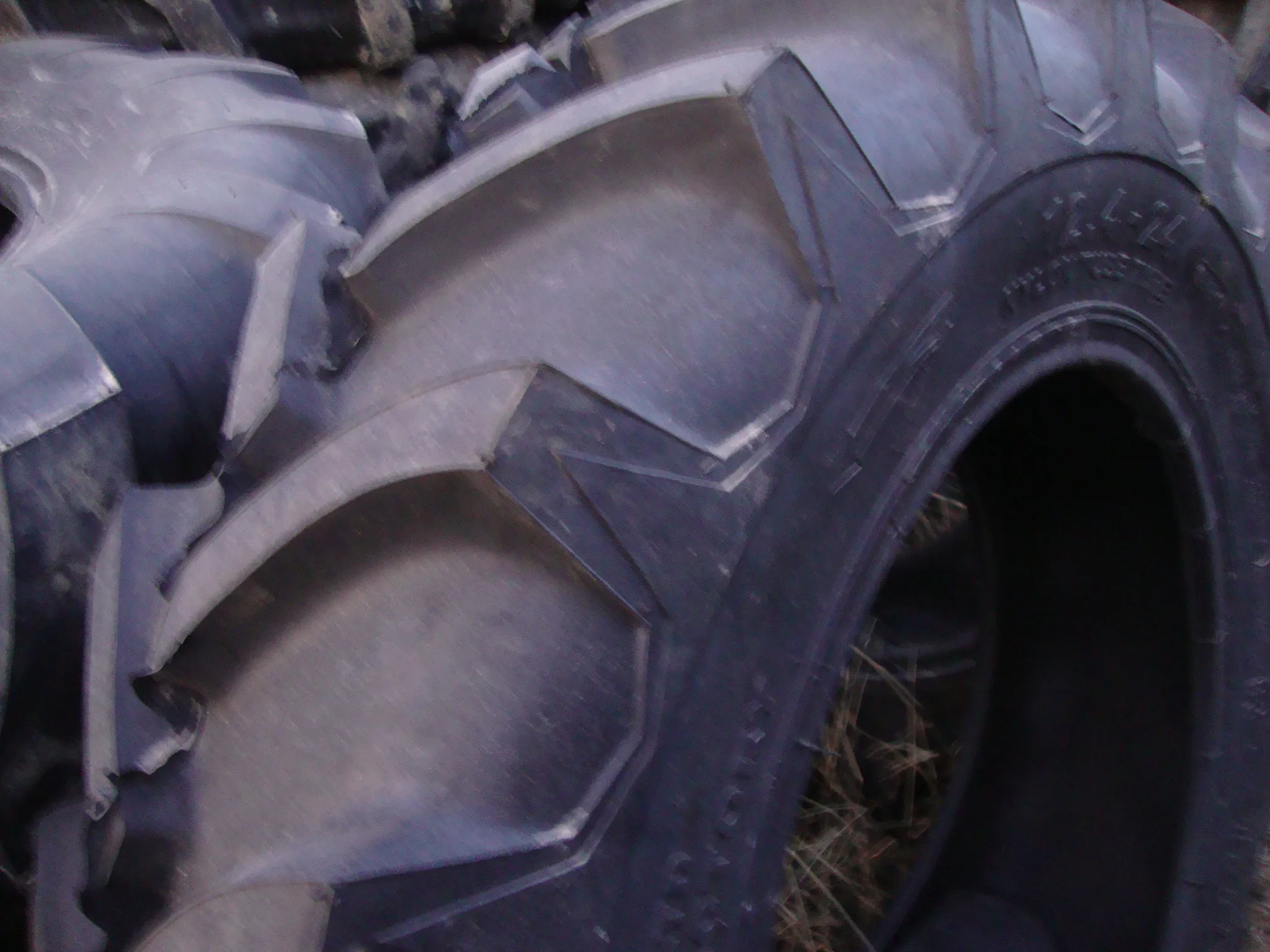 farm agricultural tractor  tires 12.4-24  12.4-28 12.4-38  12-38 tyres