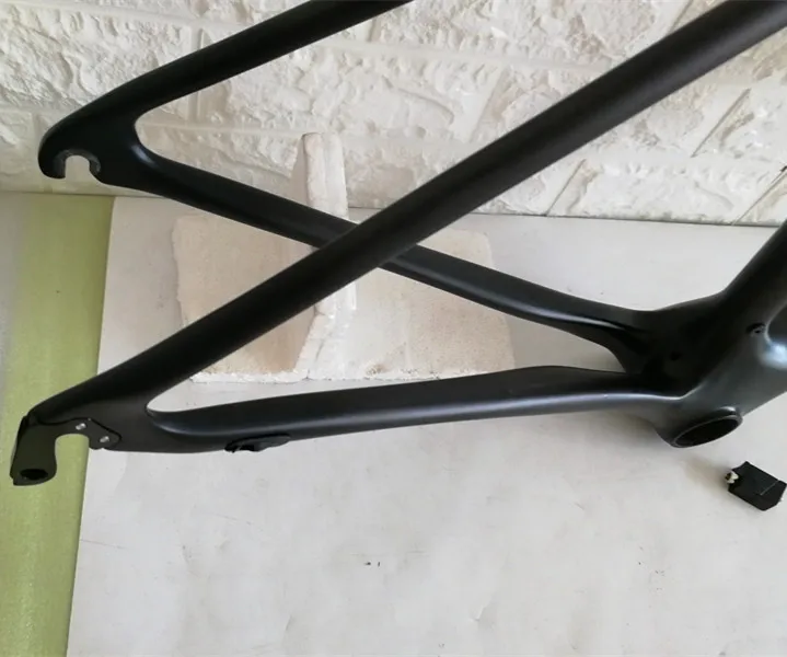 2019 monocoque carbon road frame light weight carbon road bike frame  880g FM-R896