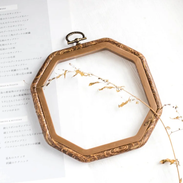 High Quality Wholesale Cross Stitch Accessory plastic Round Wooden Pattern Frame Flexible Embroidery Hoops