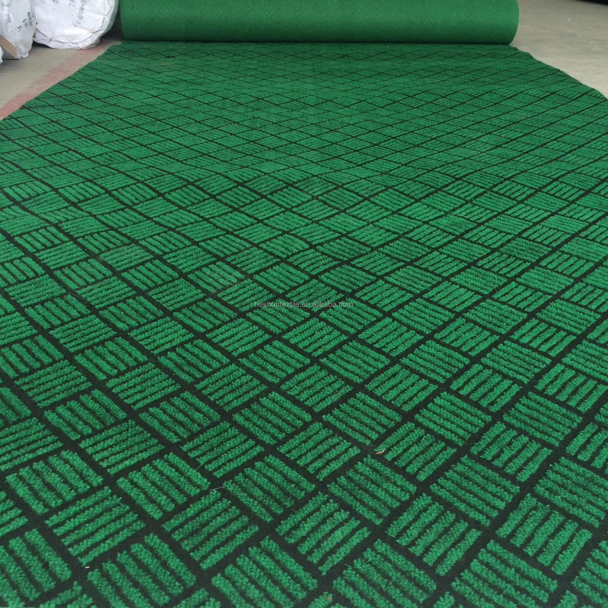 Chinese carpet factory 100% polyester single/double color velour jacquard exhibition carpets