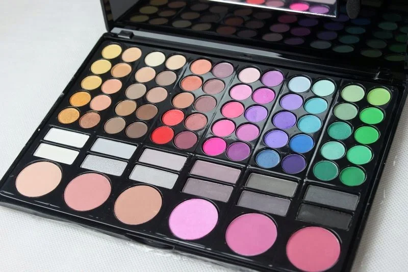 Cosmetic 78 Color matte eyeshadow make up naked eyeshadow palette with customer logo