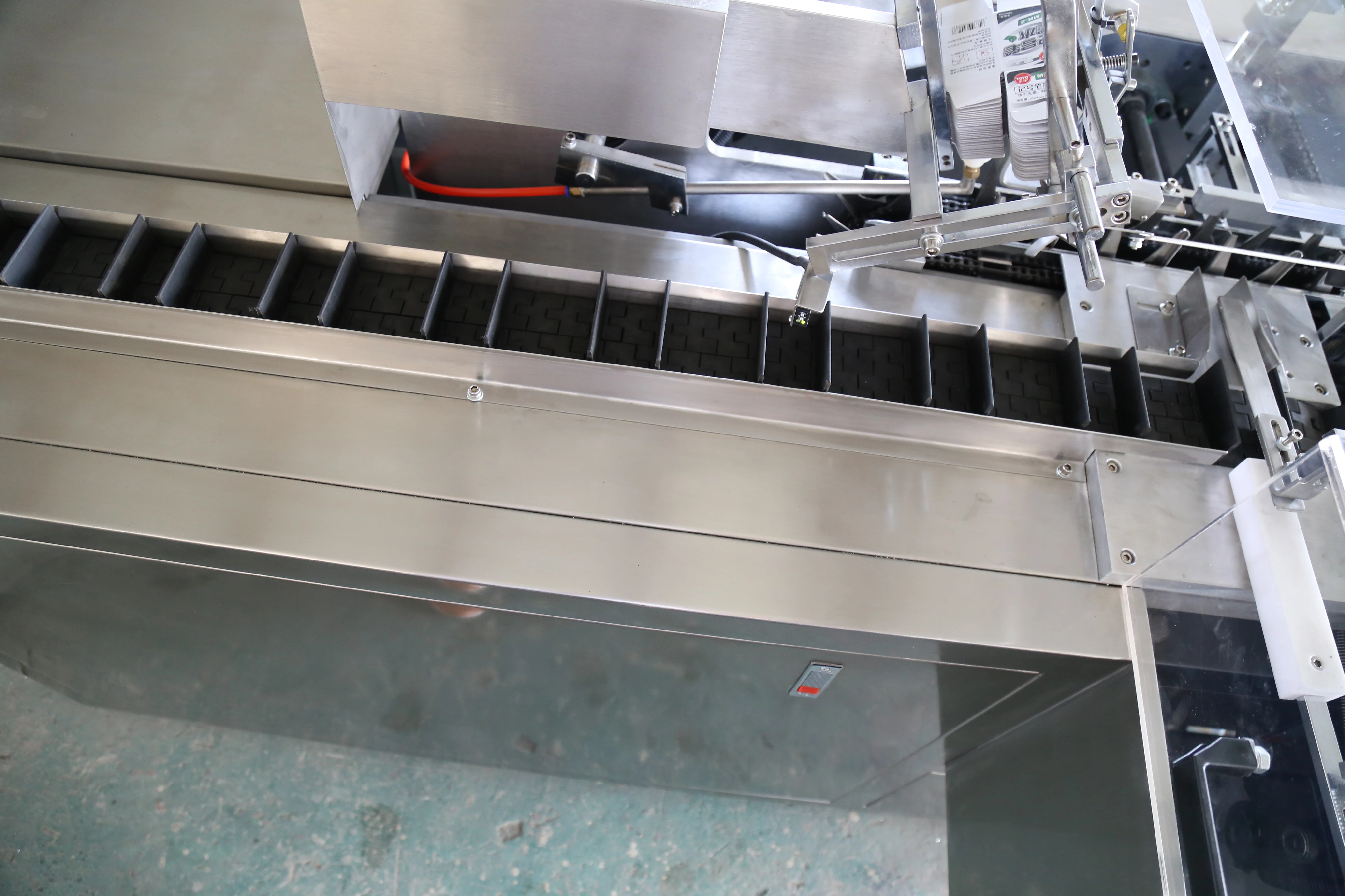 Tea  cigars Poker cardboard tissue  pencil small box soap  blister automatic cartonning packing machine