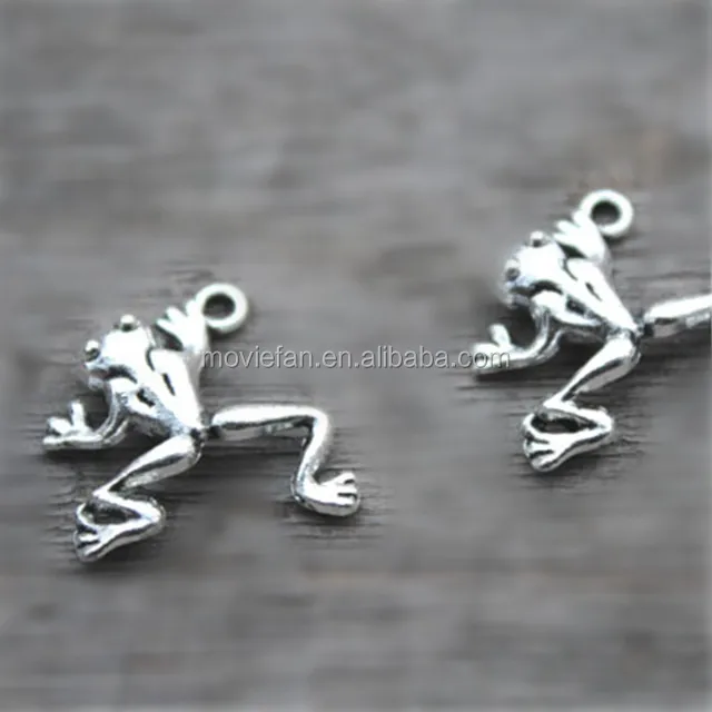 Frog Charms: Antique Tibetan Silver Tone Frog Charm Pendants (20mmx18mm)