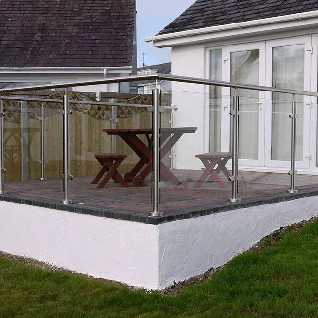 DIY Installation modern glass railing design from balcony