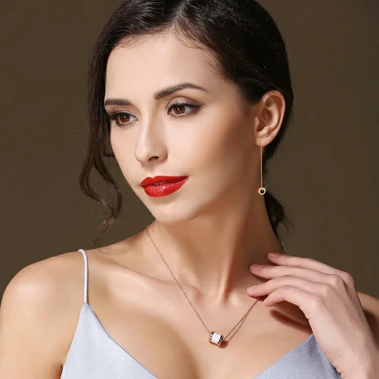 Новое поступление Лидер продаж водонепроницаемые розовые Позолоченные стальные женские минималистские серьги оптовая продажа