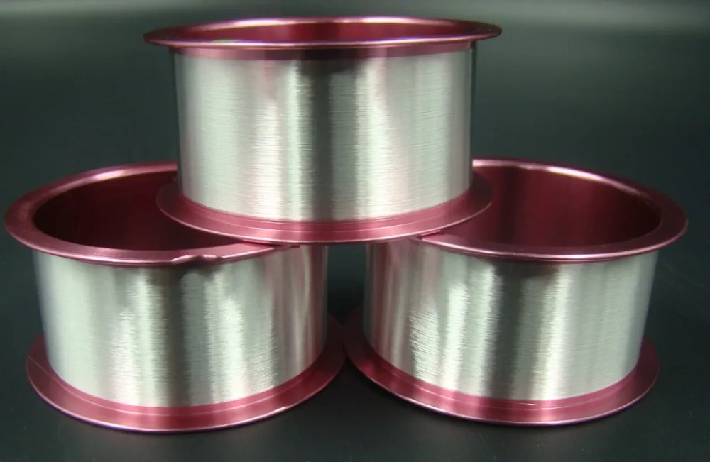 Небольшая катушка серебряная склеивающая