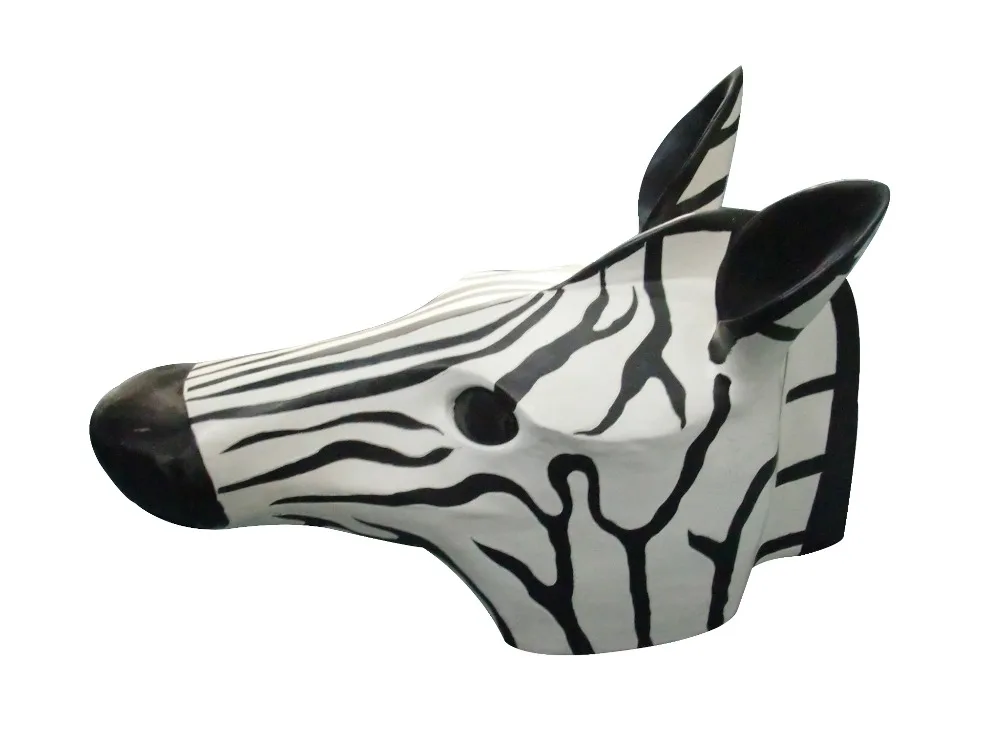 
diy-ze bra-polyresin figurines black and white wood horse craft decoration supplier 