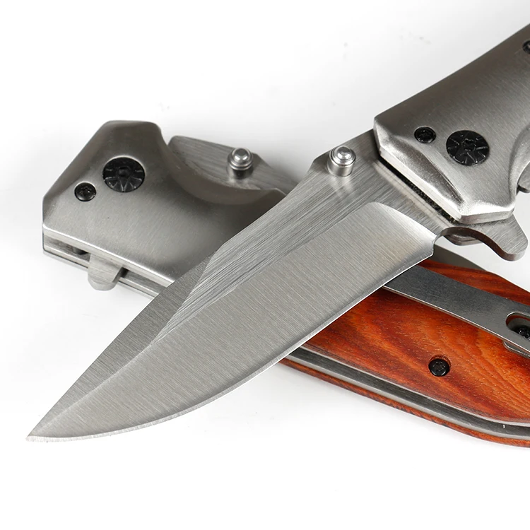 
2018 selling the best quality cost-effective wooden handle fast open pocket camping knife 