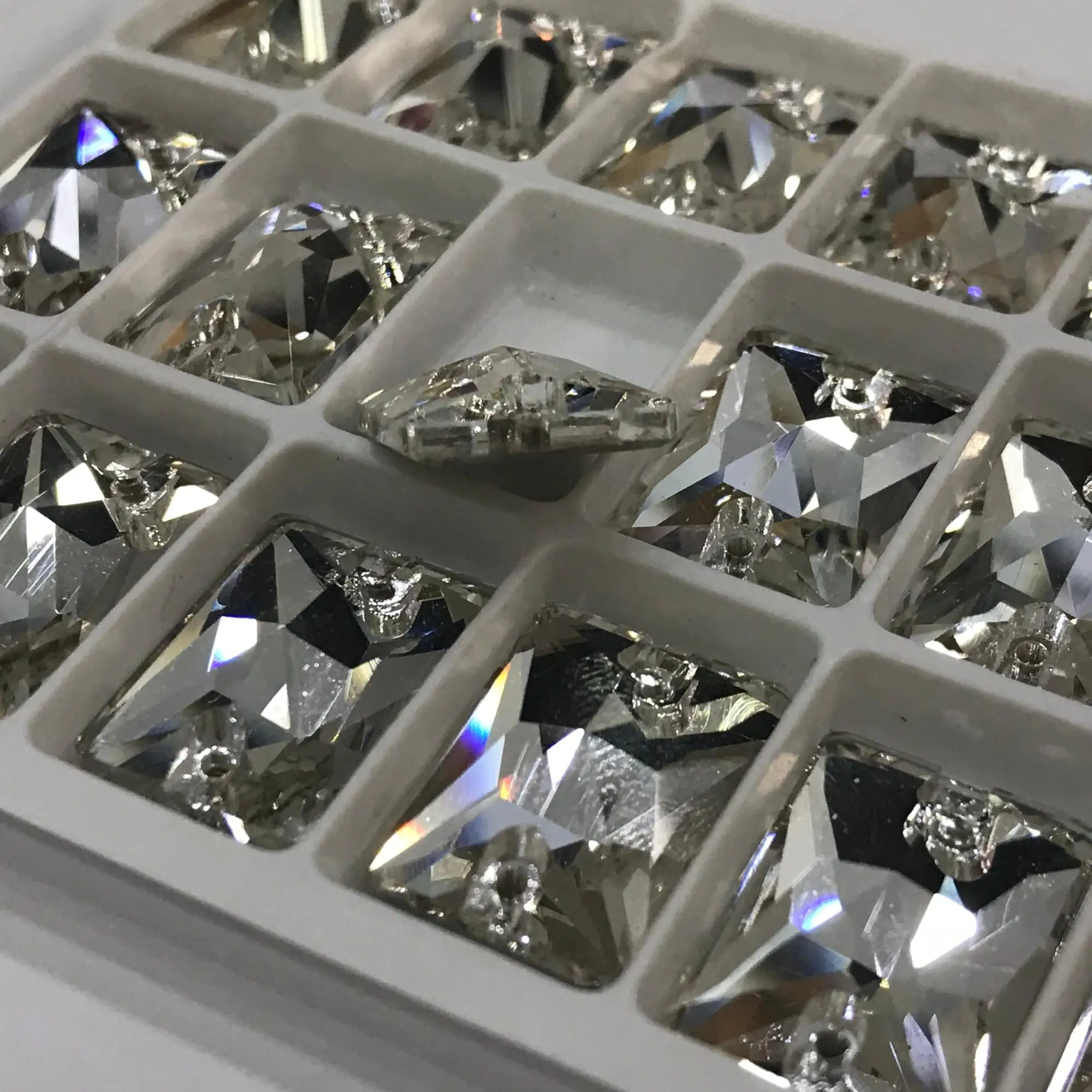 sew on crystal glass beads for wedding dress ,flat back sewing beads