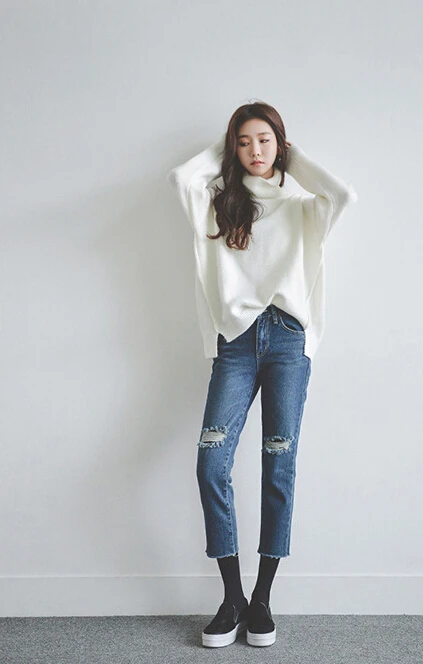 women pullover knitted turtle neck long sleeve Korean style fashion loose sweaters white