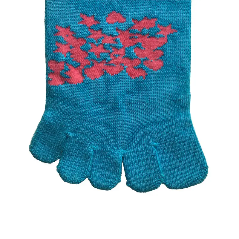 Kids Soft Breathable Five Finger Toe Socks with Skulls pattern