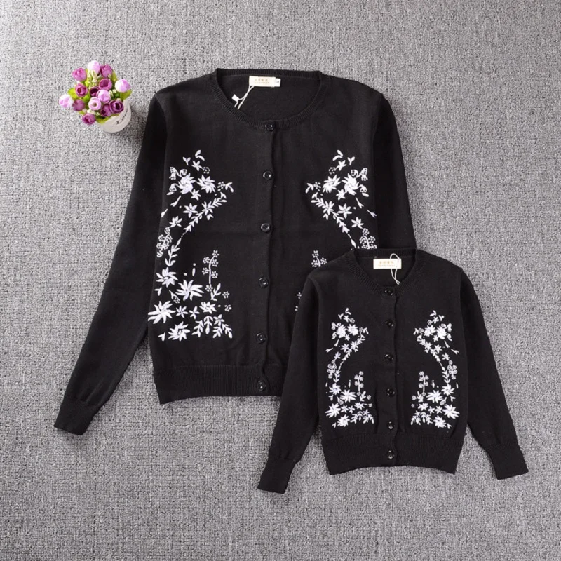 Mother and Daughter Clothes Flower Pattern Sweaters Family Matching Outfits Sweaters for Mom and Kids Fashion