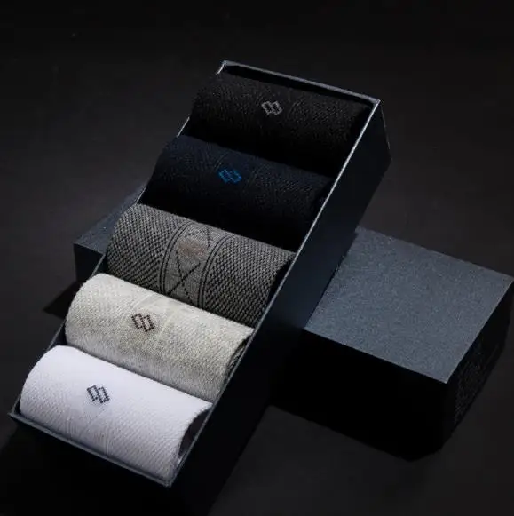 Breathable plain solid business custom logo socks gift box packaging set men crew socks