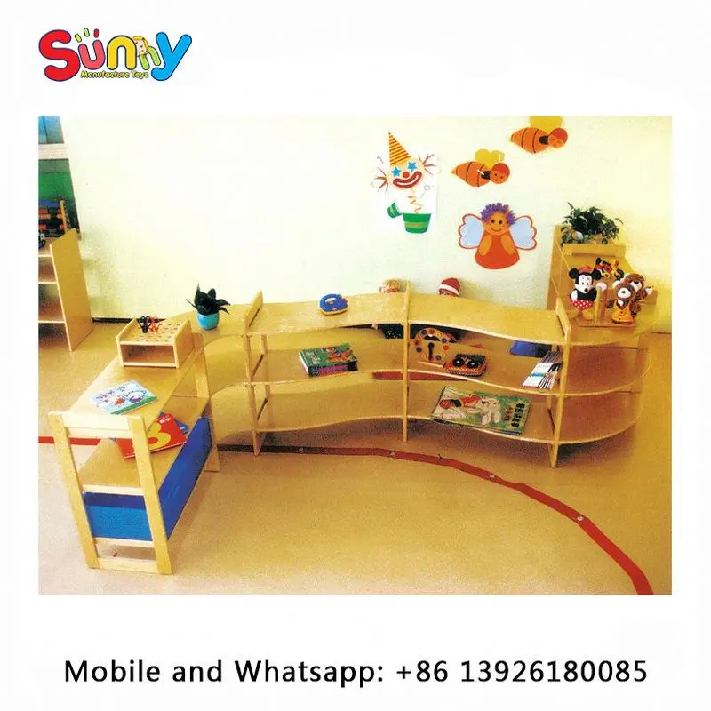 Пластиковые столы для детского сада, избыточная школьная мебель