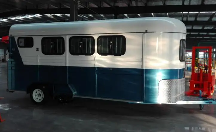 OEM Australia Configuration Standard 4 Horse Float Trailer Angle Horse Load Truck Horses Carriage Trailers for Sale