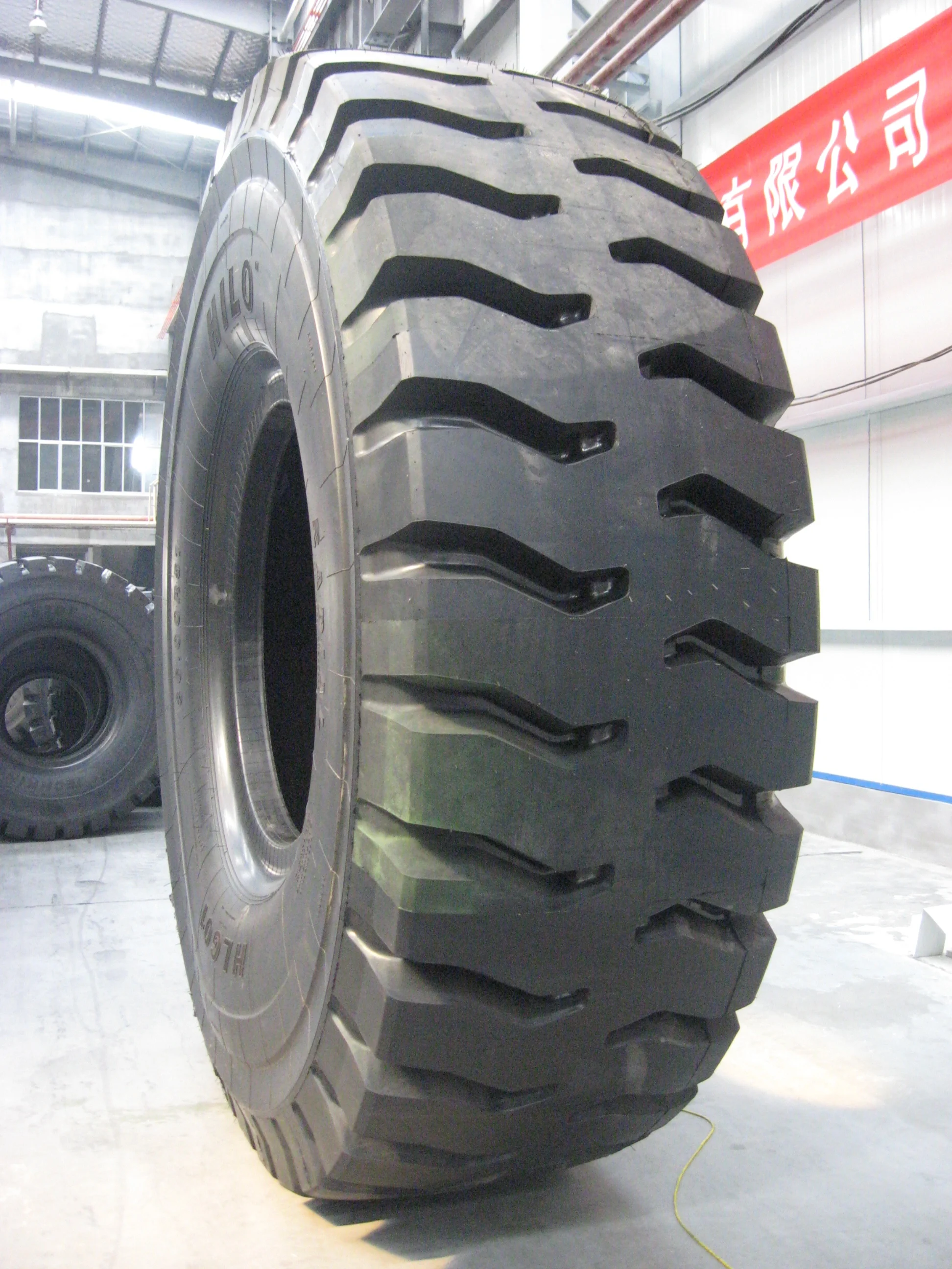Otr шина 17.5R25 20.5R25 23.5R25 26.5R25 29.5R25 2700R49 35/65R33 высокое качество низкая цена