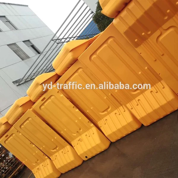 New product flood inflatable water barrier,plastic construction barrier