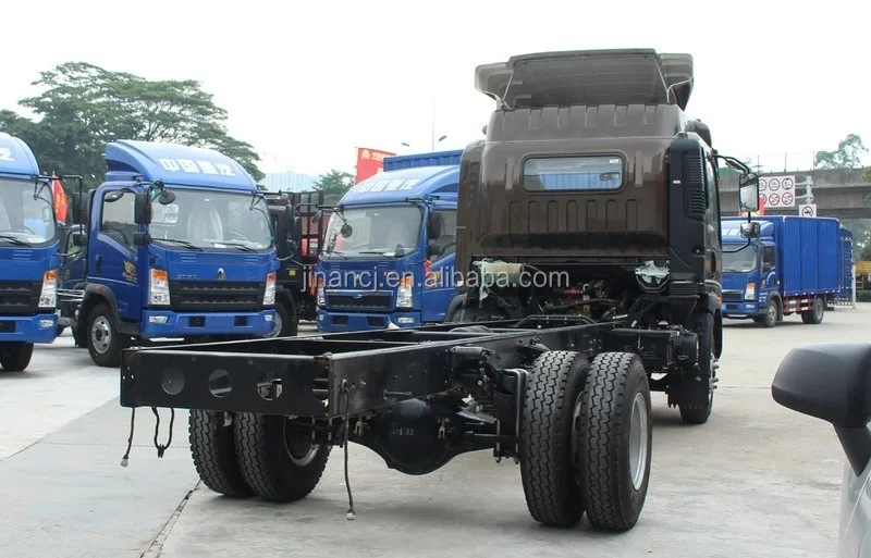 Sinotruk Howo 4x2 8TON Cargo van Light Truck Chassis