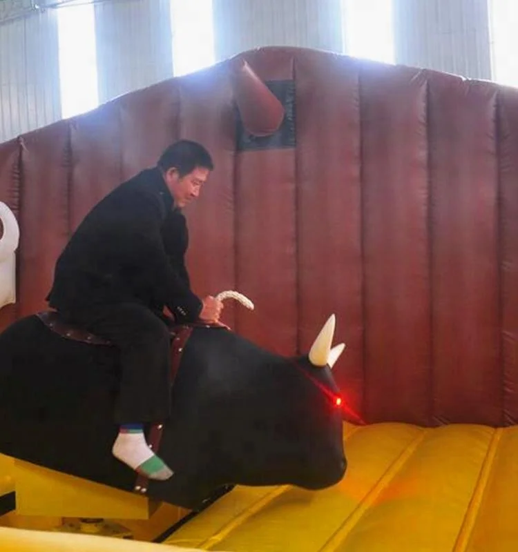 Interesting design indoor outdoor inflatable bull fight games for adults for sale