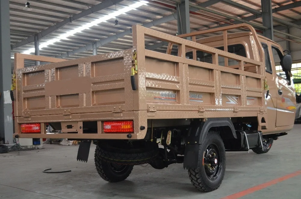 300CC motorized gas powered cargo tricycle with closed cabin/ van cargo tricycle/scooter/three wheel motorcycle for adult