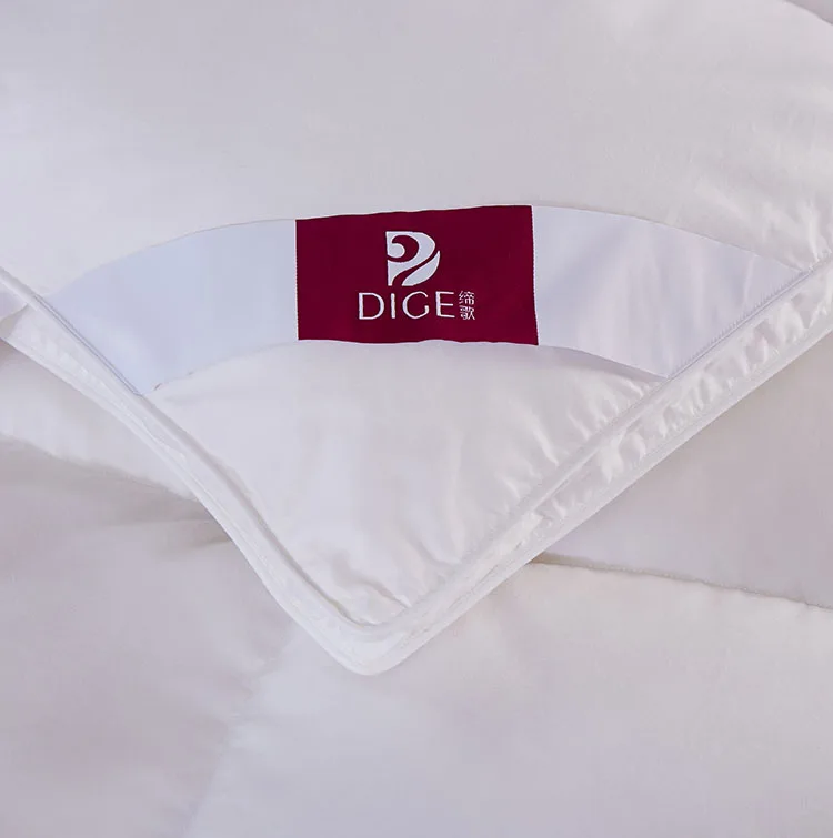 Hot sale bedding hotel cotton quilt for sleeping