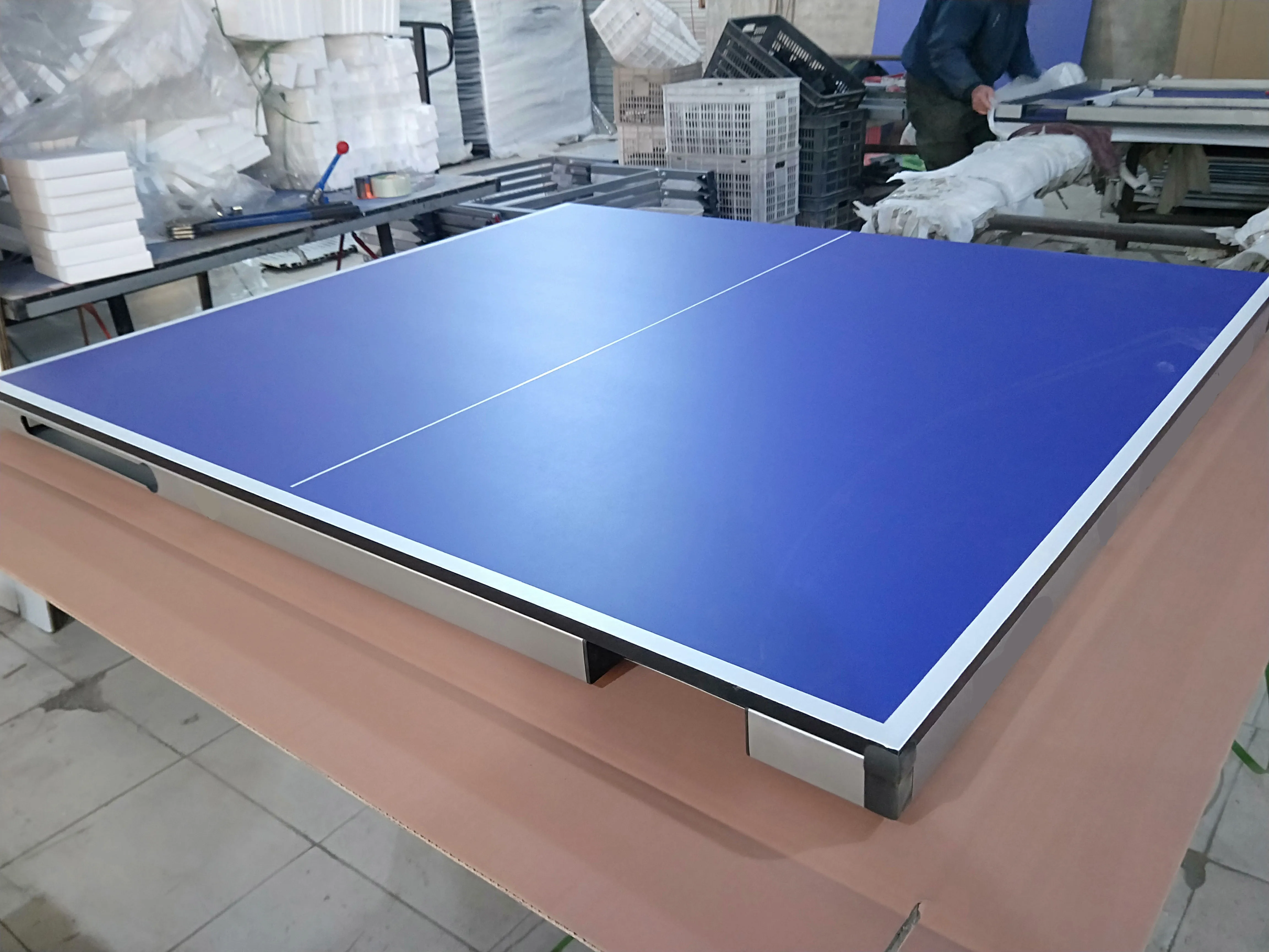 Customized Racket & Ball holder pingpong tables Black TOP Indoor Table Tennis Table with Locking Wheels