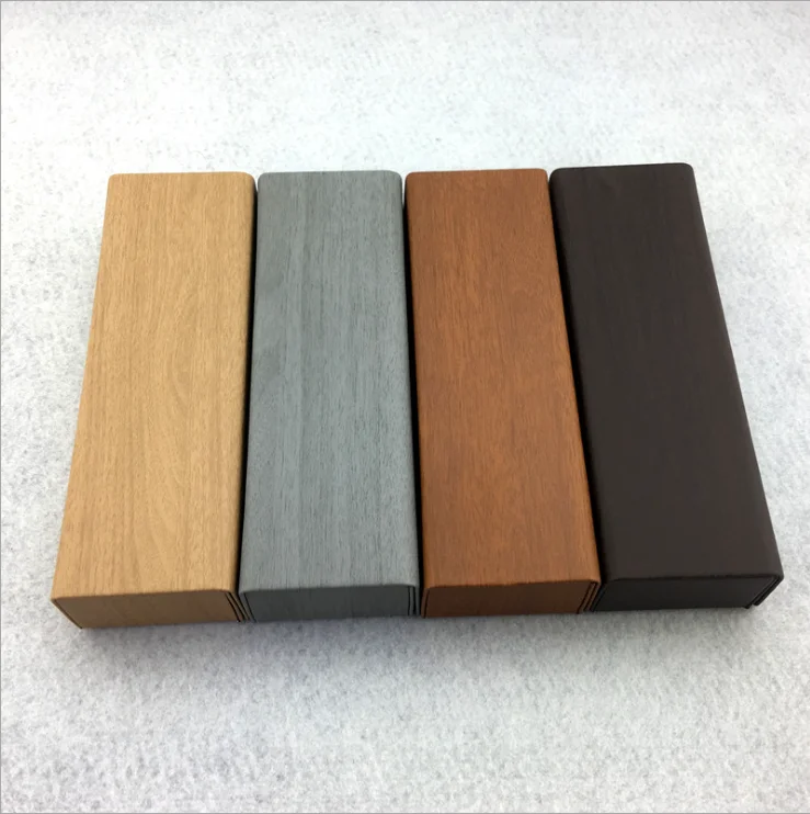 2018 Eco Friendly Yiwu China Wholesales Square Shaped Exquisite Fashion Metal Custom Logo Eyewear Vintage Luxury Glasses Case