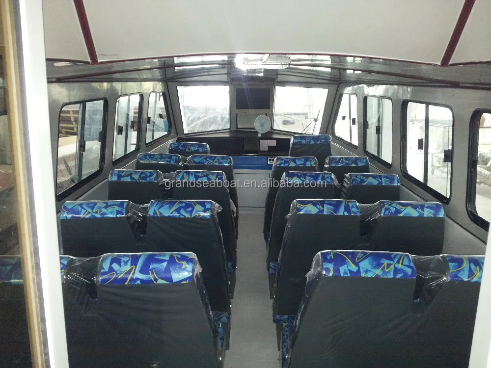 Модель пассажирского катера из стекловолокна с подвесным двигателем на 18 мест