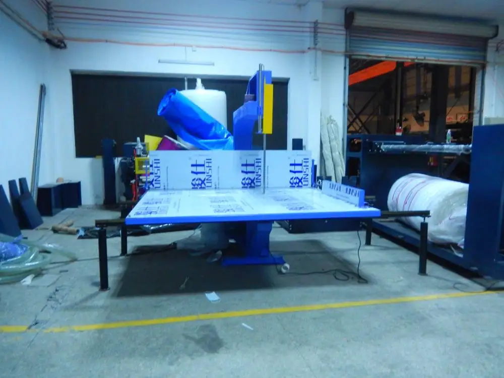 Air Bubble Film Roll/EVA Sheet/Sponge sawing machine