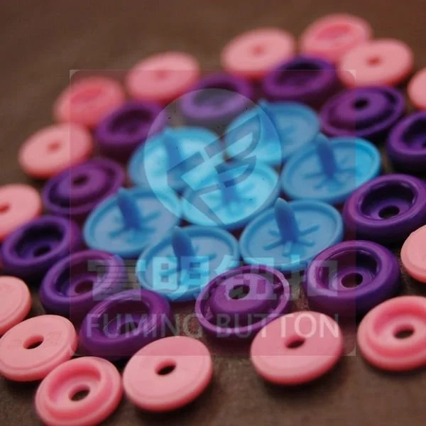 Snap fastener for clothes