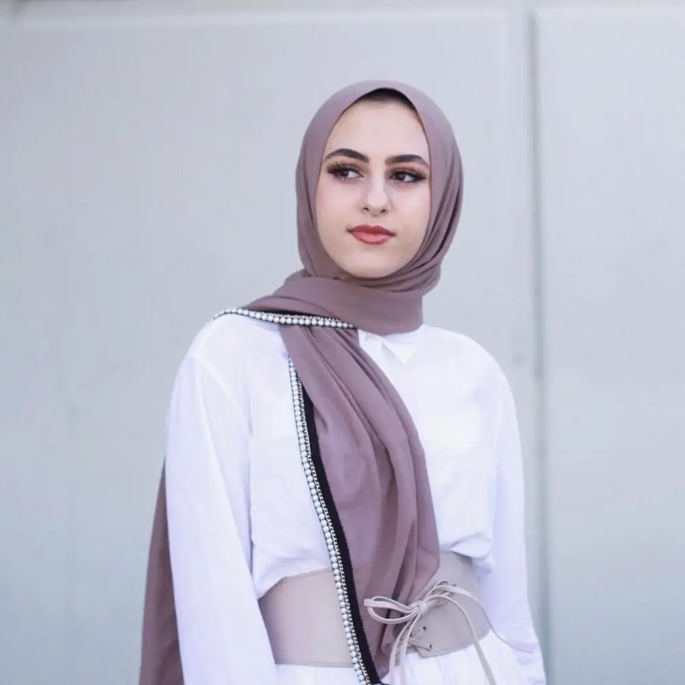 China factory wholesale hijabs silk chiffon hijab scarf with pearl beads chain muslim arabic 119 colors dupatta stole bandana