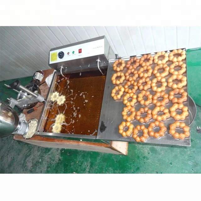 Automatic Pon De Ring Donut Maker Machine with 3 Different Mold