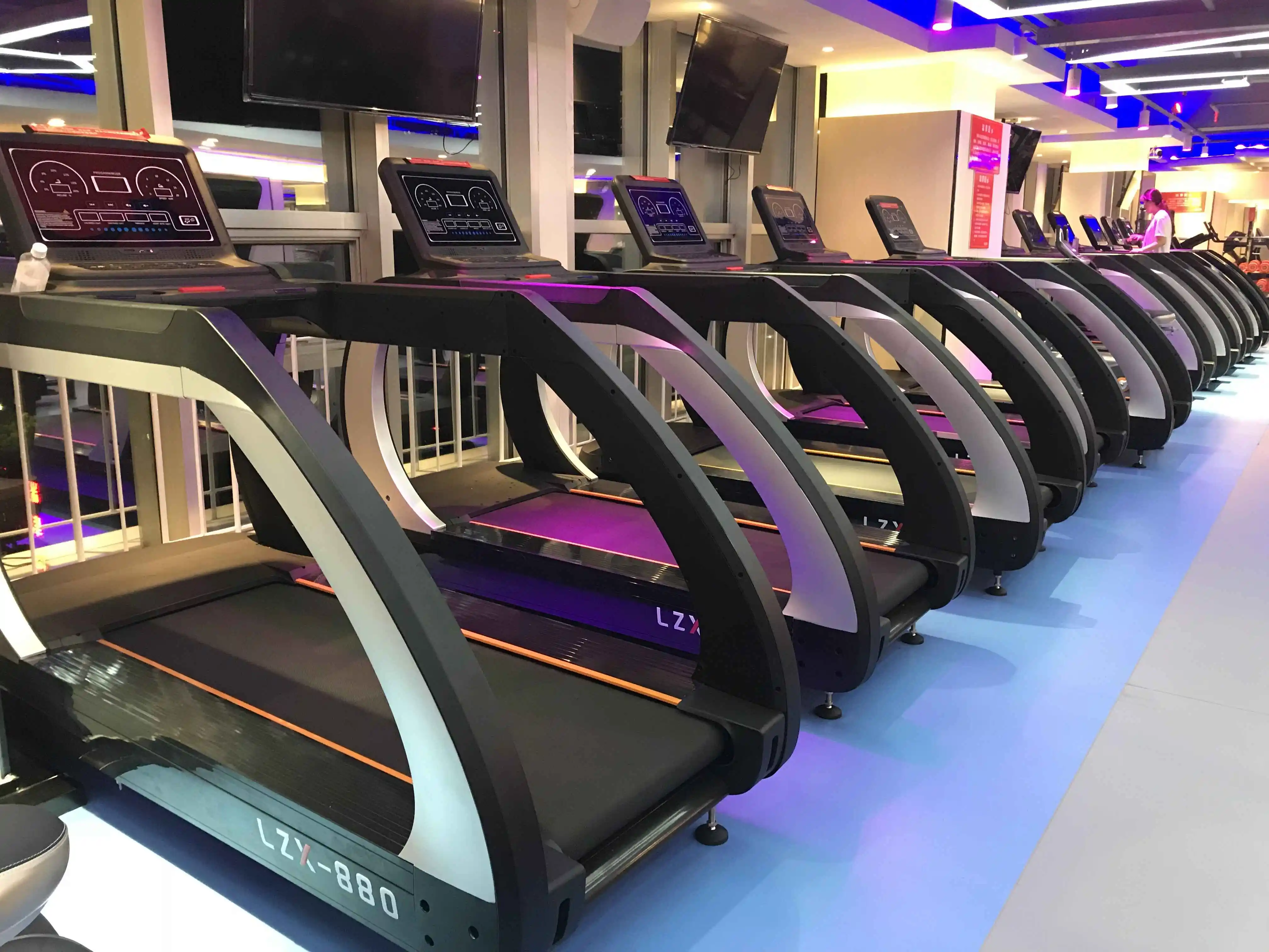 Factory wholesale gym equipment treadmill commercial for club