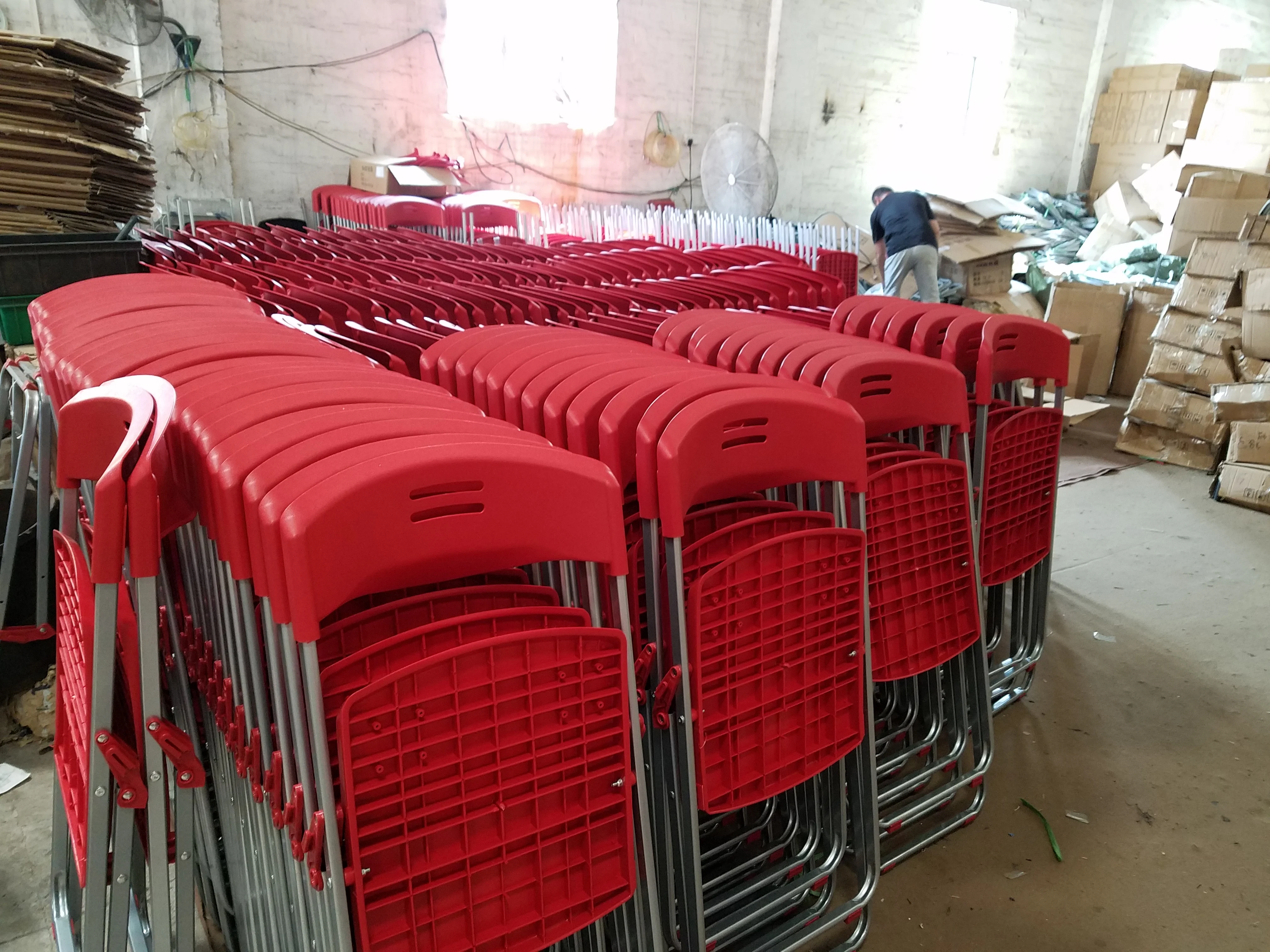 cheap plastic folding chairs