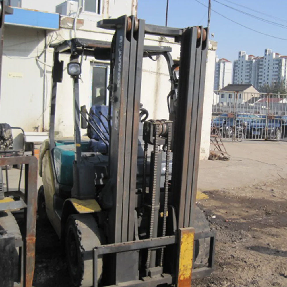 Komatsu FD25 2.5ton forklift on sale in Shanghai