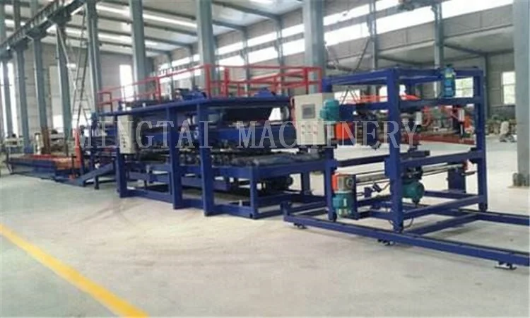 china EPS rock wool or Polyurethane pu sandwich panel machine