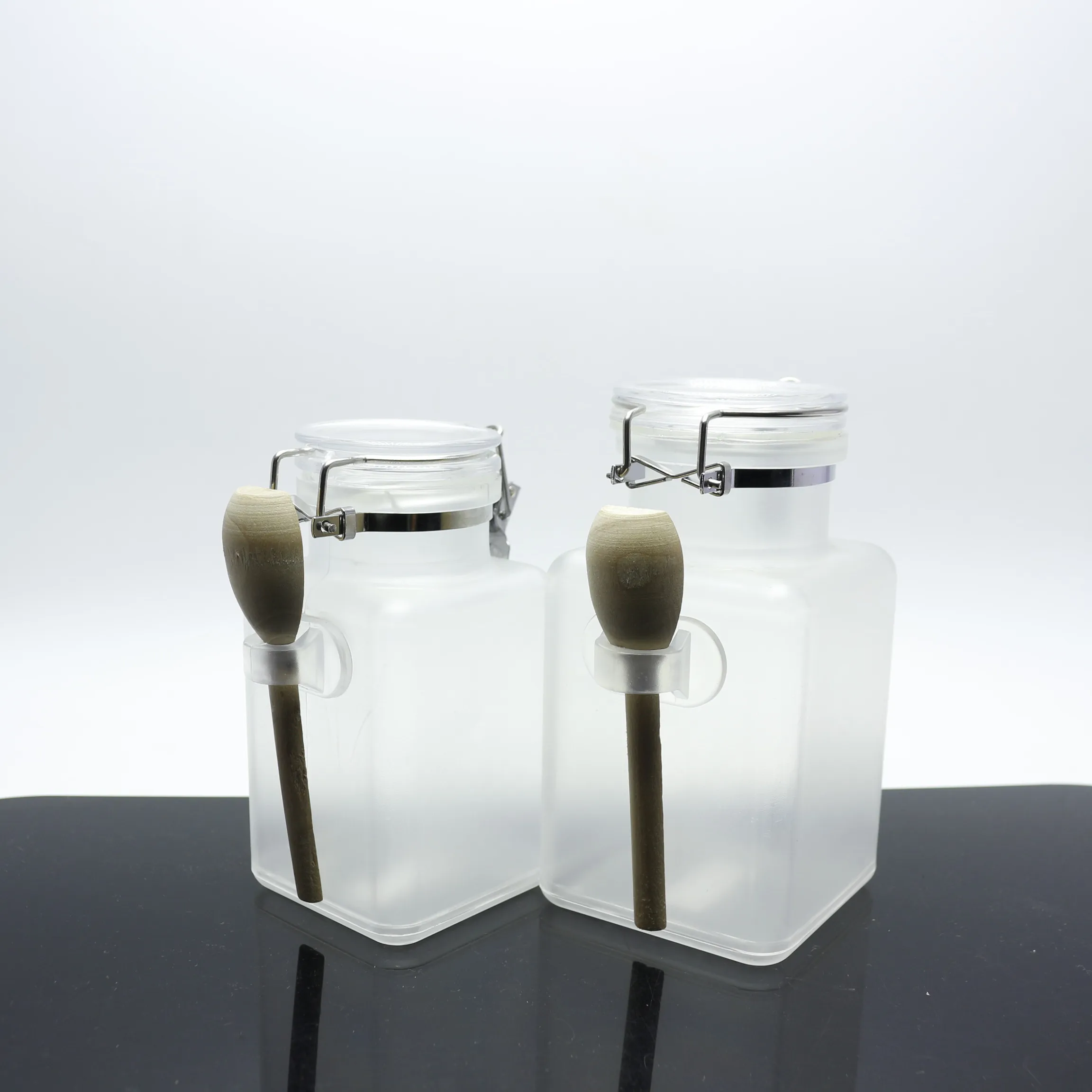 wholesale square 200ml 300ml body scrub bottles bath salt bottle plastic with spoon and cork BS231E