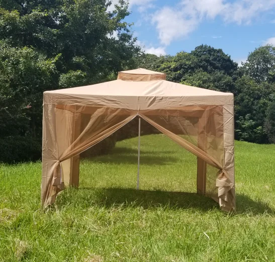 Уличная садовая беседка с сеткой