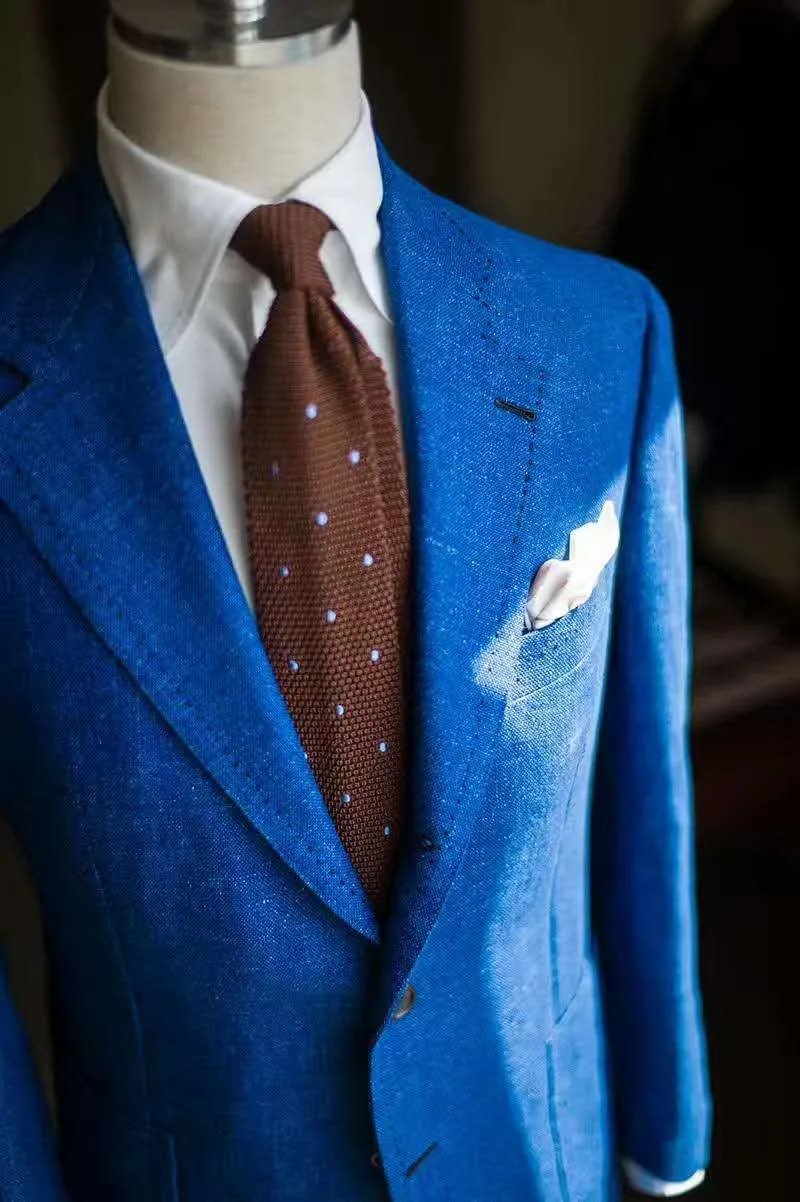 Fashion Tailored Slim Fit Man suit in China Supplier with High Quality