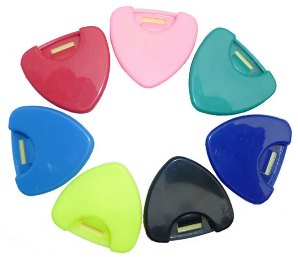 Hot Sale Plactic Guitar Bass Ukelele Pick Plectrum Holder Case Alice Heart Shape For Acoustic Bass Guitar