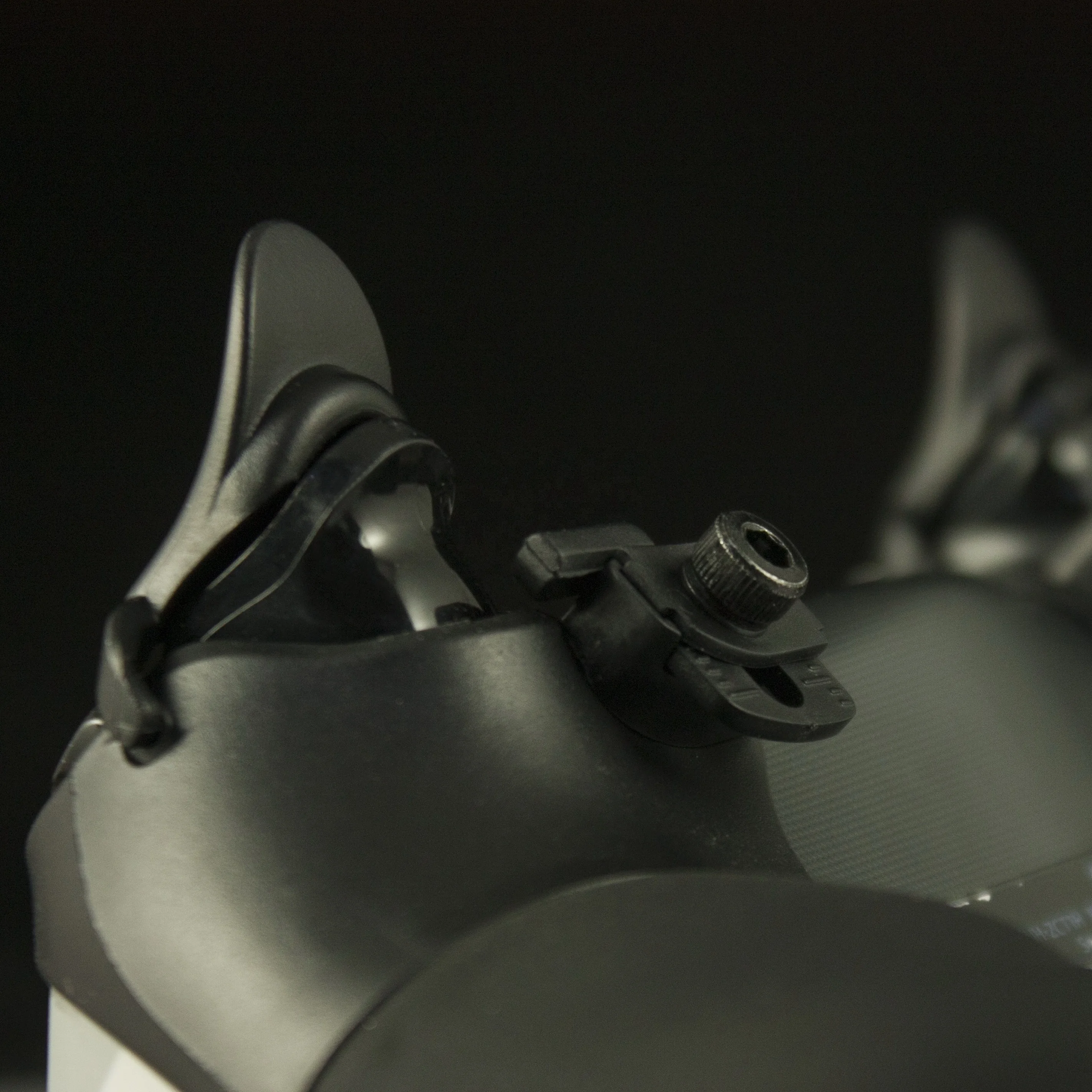 Trigger Extender R2 L2  for Play Station 4 for PS4 Controller with anti-slip grip